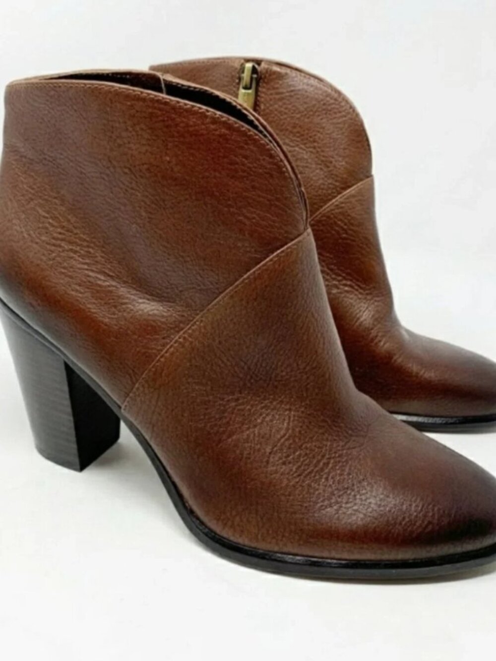 RARE! Vince Camuto "Franell" Cognac Brown Booties Ankle with Stacked Heel Sz 10